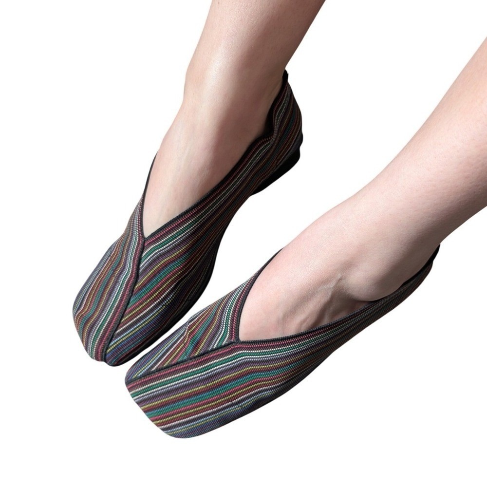 San Miguel Vtg Hand-Crafted Colorful Knitted Stripe Dipped Toe Square Toe Flats